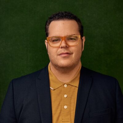 Headshot of Josh Gad