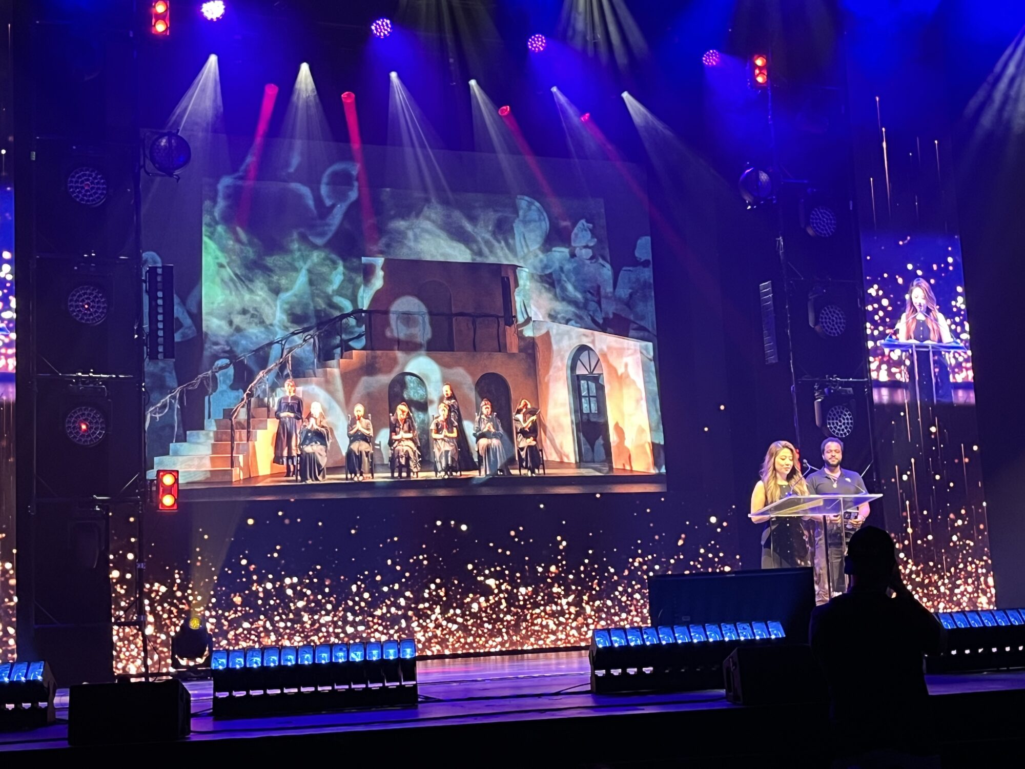 Abby Bi accepts a USITT Award.
